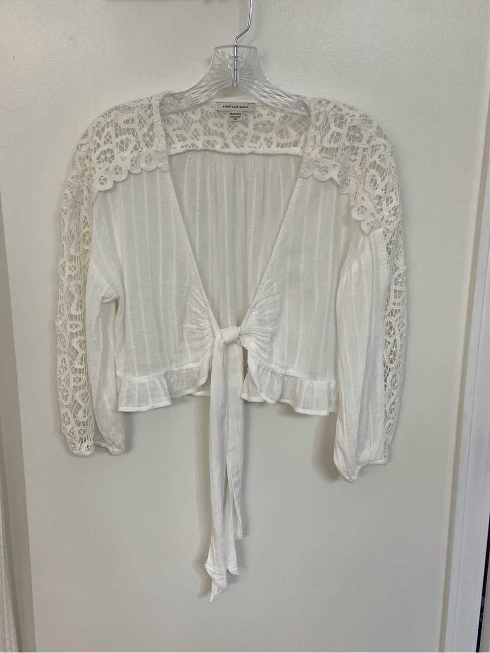 American Eagle XS White Lace Crochet Tie Front Crop Top Long Sleeve Boho